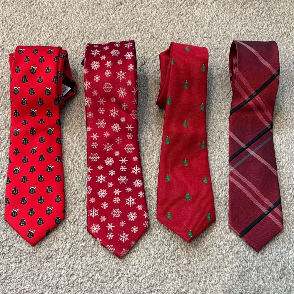 Holiday Red Patterned Ties Set